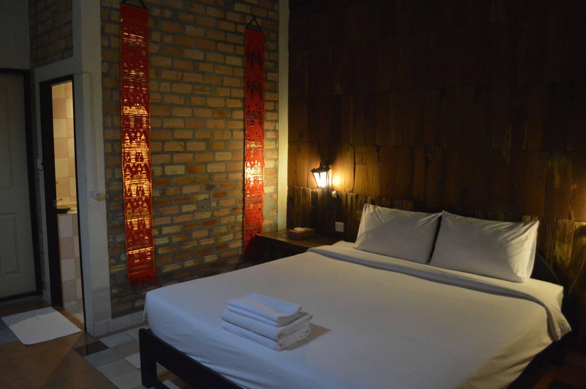 Baan Thai Homestay By Bgb Villas Kata Exterior foto