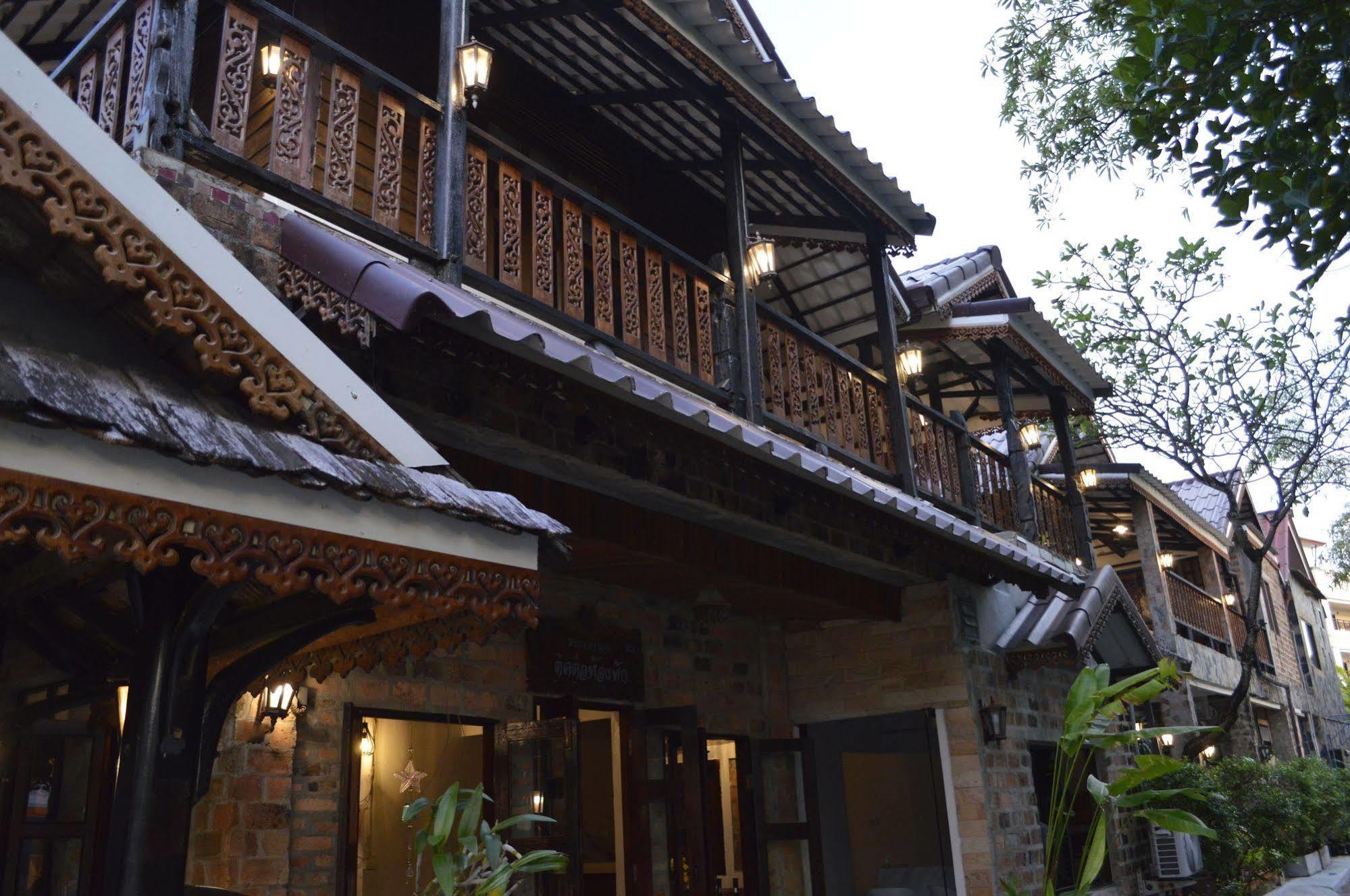 Baan Thai Homestay By Bgb Villas Kata Exterior foto