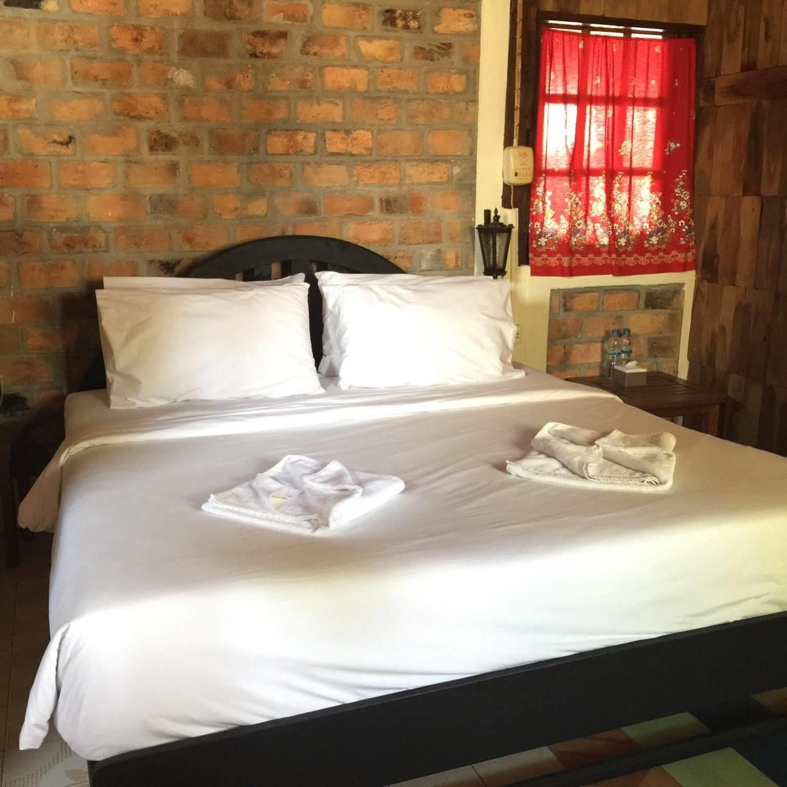 Baan Thai Homestay By Bgb Villas Kata Exterior foto